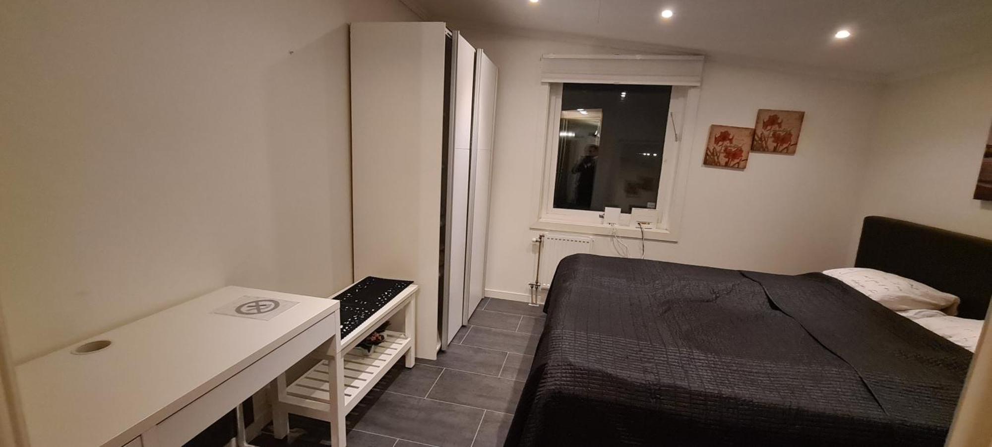 Laegenhet Naera Centrum Apartment